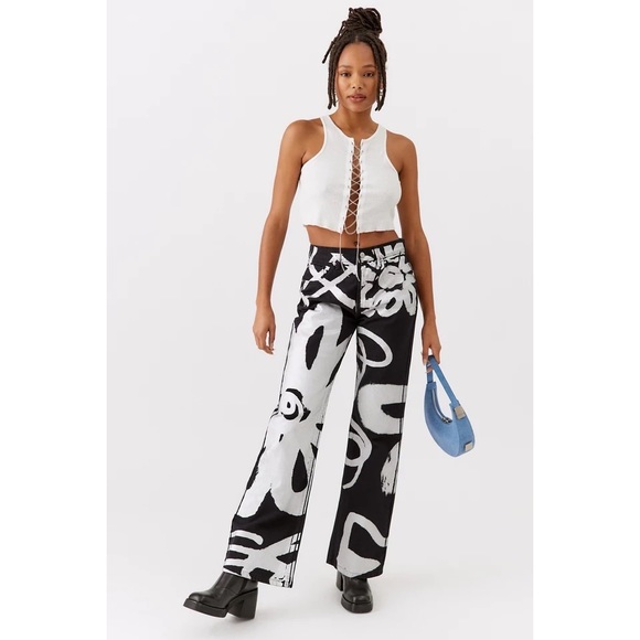 BDG Denim - NWT BDG 90’s Printed Mid-Rise Bootcut Jean Size 29